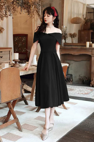 Off Shoulder Short Black Prom Dresses, Off the Shoulder Black Homecoming Dresses, Black Formal Graduation Evening Dresses WT1006