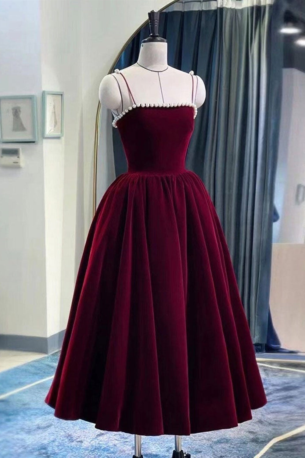 Thin Straps Burgundy Velvet Short Prom Homecoming Dresses with Pearls, Short Burgundy Velvet Formal Graduation Evening Dresses